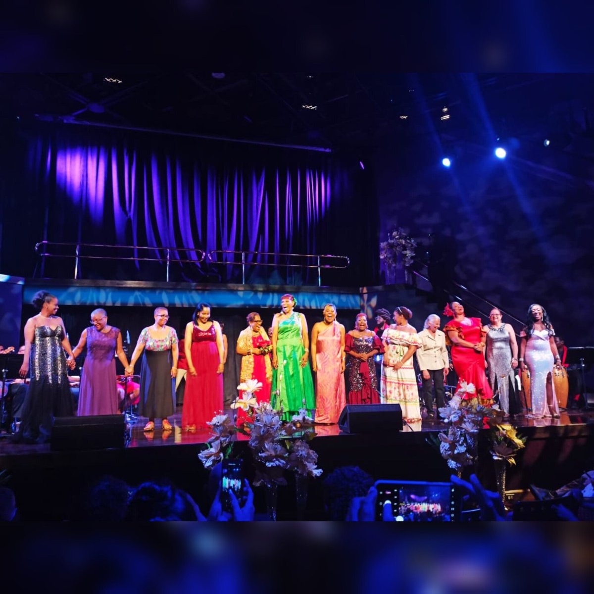embTT_ve's tweet photo. Resounding concert entitled Divas of Parang by the Nat'l Parang Association of #TrinidadandTobago #NPATT @ Central Bank Auditorium last night,where 13 amazing singers were accompanied by the Nat'l Parang Orchestra of TT. #Venezuela Ambassador Álvaro Sánchez was honoured to attend https://t.co/lX9RjqUdXp