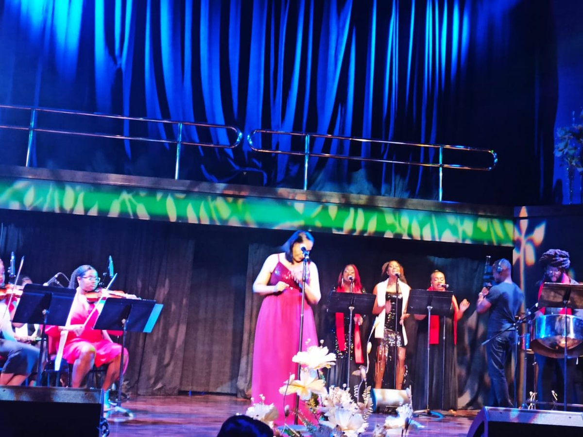 embTT_ve's tweet photo. Resounding concert entitled Divas of Parang by the Nat'l Parang Association of #TrinidadandTobago #NPATT @ Central Bank Auditorium last night,where 13 amazing singers were accompanied by the Nat'l Parang Orchestra of TT. #Venezuela Ambassador Álvaro Sánchez was honoured to attend https://t.co/lX9RjqUdXp