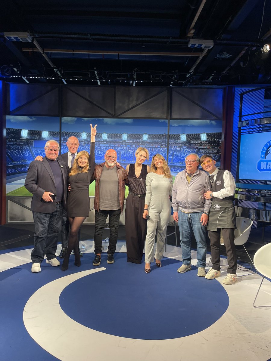 tittiimprota's tweet photo. Gioia infinita. Altra super puntata de #lpdn #SerieA #JuventusNapoli @sscnapoli https://t.co/0ezaB56FTE