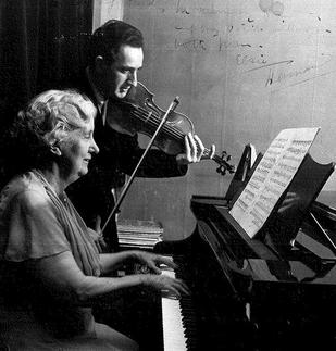 Last month, Prof. Chris van Rhyn attended the Women at the Piano: 1848-1970 conference at the University of California, Irvine, where he presented a paper on the South African pianist Elsie Hall (1877-1976). Congratulations, Prof. van Rhyn!