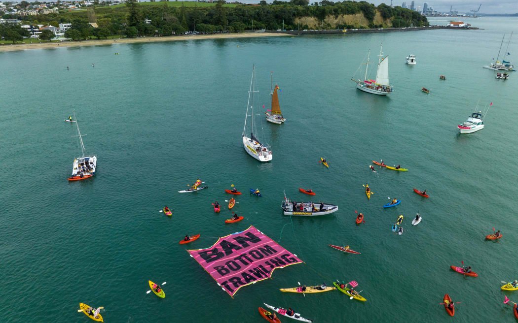 Hundreds gathered to protest against #bottomtrawling in the #HaurakiGulf this weekend. 

Over 84% of people surveyed want trawling gone from the gulf so that marine #ecosystems and #lowimpact fisheries can recover.

Learn more here and show your support👉 haurakigulfalliance.nz