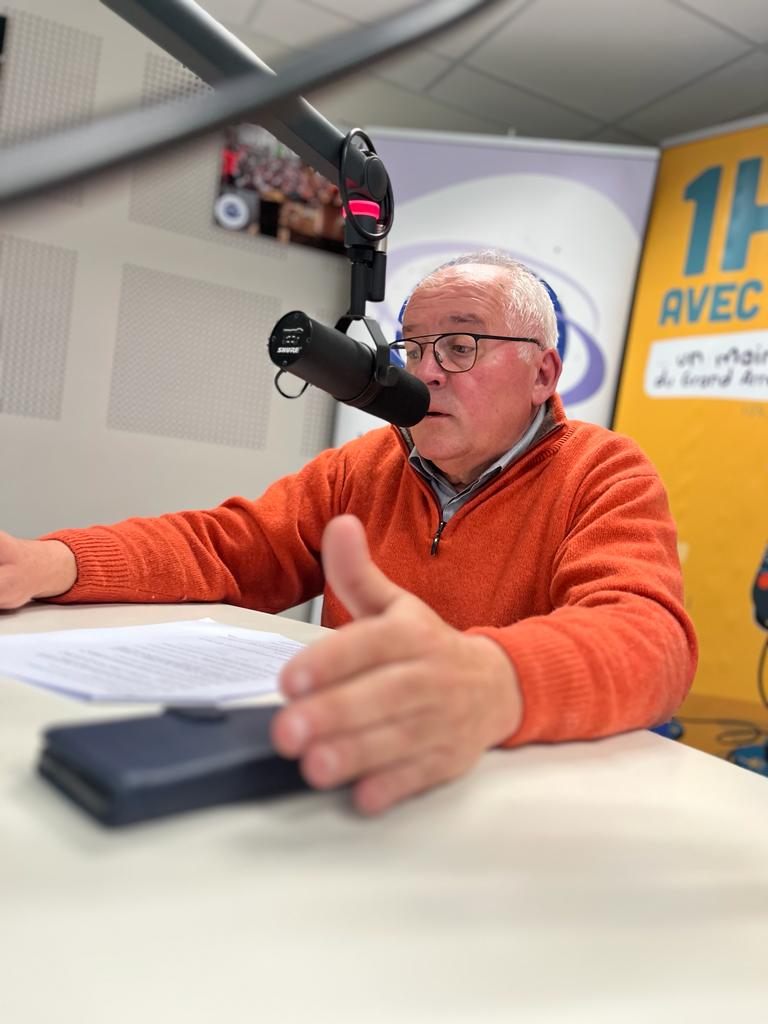 GrandArras's tweet photo. #1havec
✅ Vous pouvez dès à présent retrouver l'interview de Jean-Claude Plu, maire de Boiry-Sainte-Rictrude sur notre site : https://t.co/KdkiXxzxho

👉 L'émission de @Planetefm se compose en 5 parties pour mieux connaitre le maire et sa commune, et aussi parler du #GrandArras https://t.co/gVaVxBnoo9
