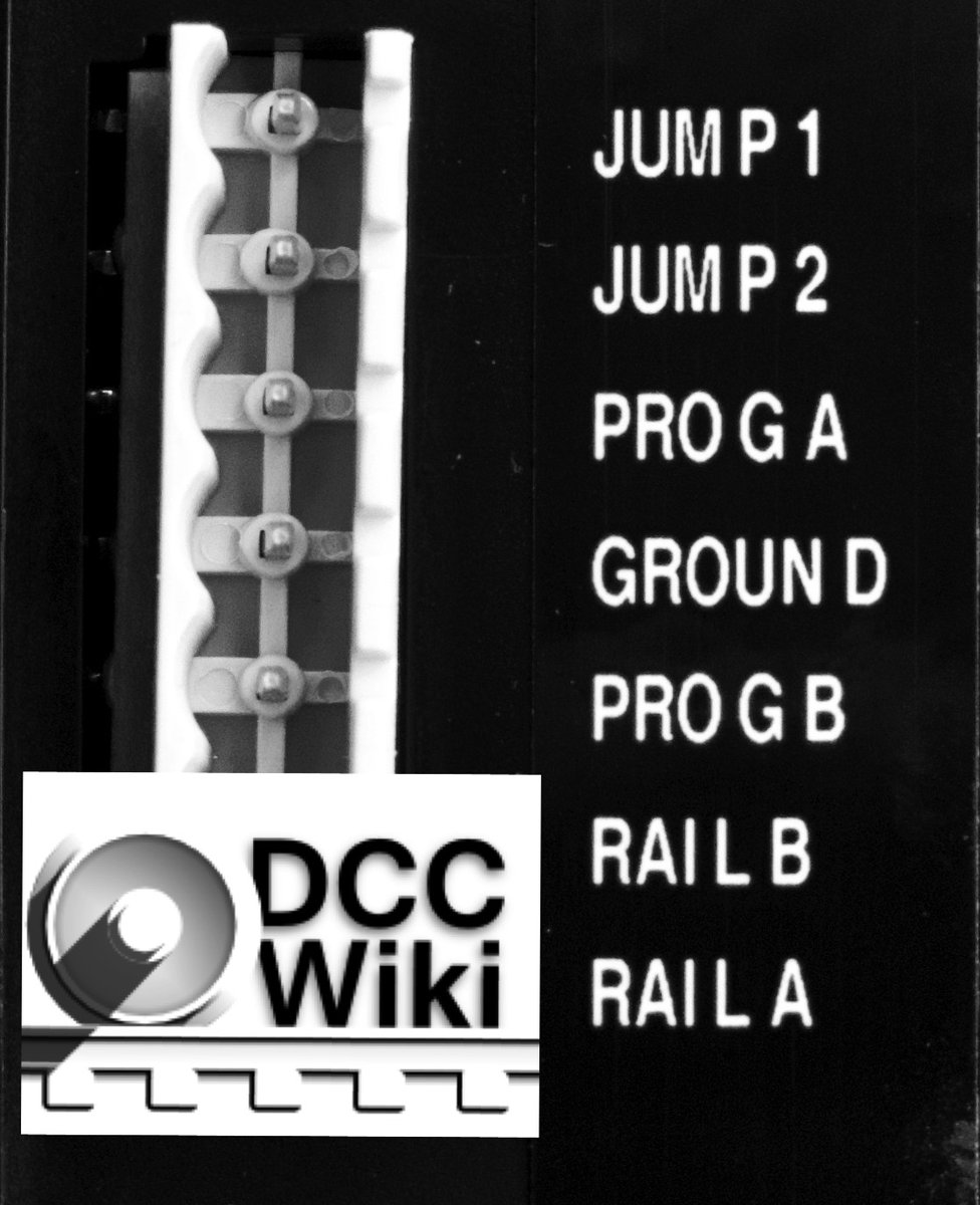 DCCWiki's tweet image. The Digitrax Zephyr offers Jump Ports, allowing 2 DC throttles to control trains.
dcc.wiki/Zeph #modelrailway #modeltrainhobby
#modelisme #modeltrein #Modellbahn #DCCSound #dccmodelrailroad #NMRADCC #NMRA