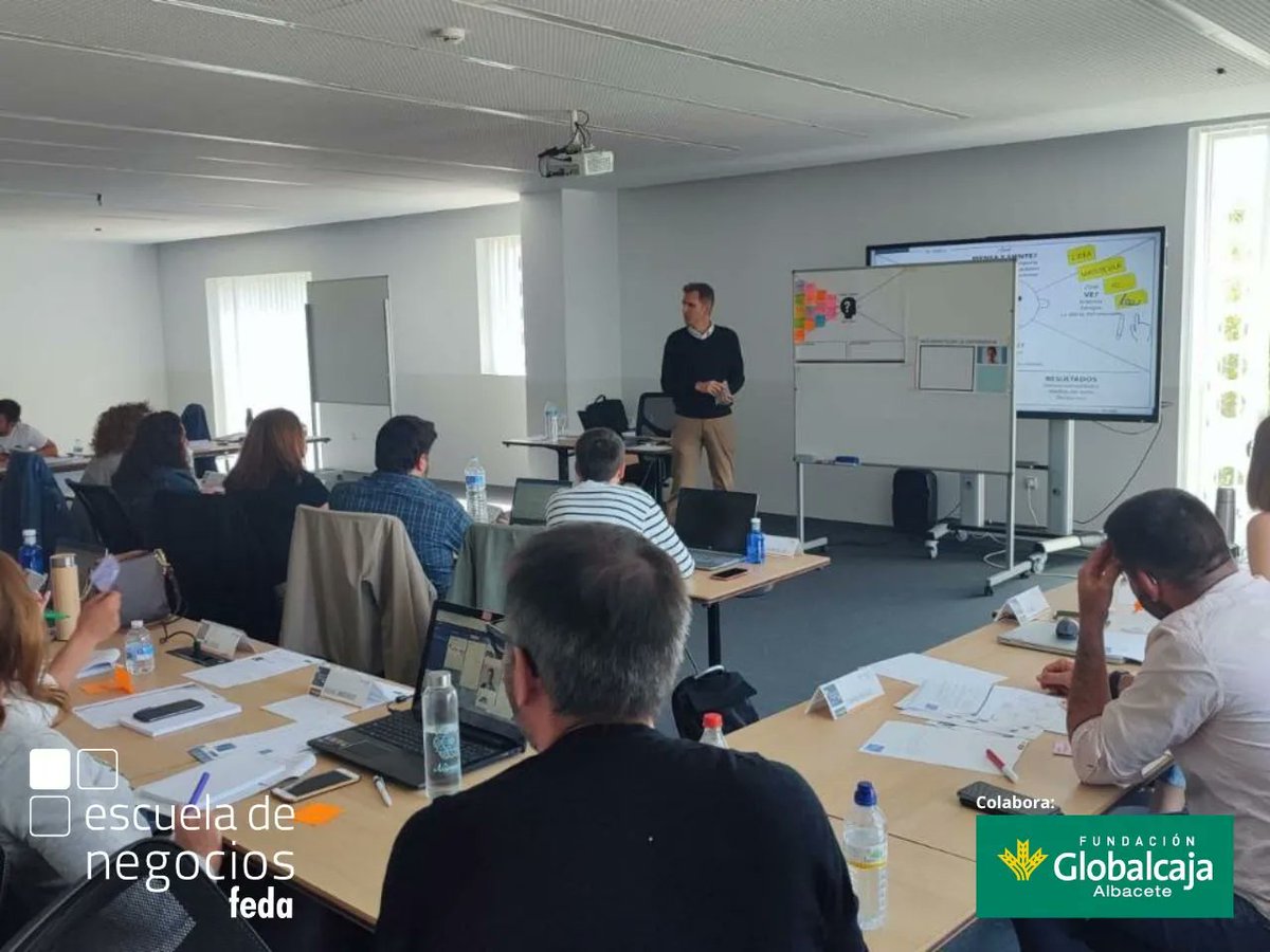 Los alumnos/as del #MBAExecutive y del #DIRCOM continúan su itinerario, en este caso con la materia de 'Experiencia de Cliente', aprendiendo cómo diseñar, implementar y medir estrategias efectivas, junto al docente <a href="/DarcRueda/">David Rueda Cantuche</a>
Colabora <a href="/SomosGlobalcaja/">Globalcaja</a>
#ENFEDAFormación #EsAhora