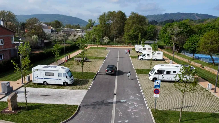 Un área de #autocaravanas de Os Ancares, la mejor de #Galicia: «Llevo años viajando por Europa y lo confirmo»... bit.ly/ancares