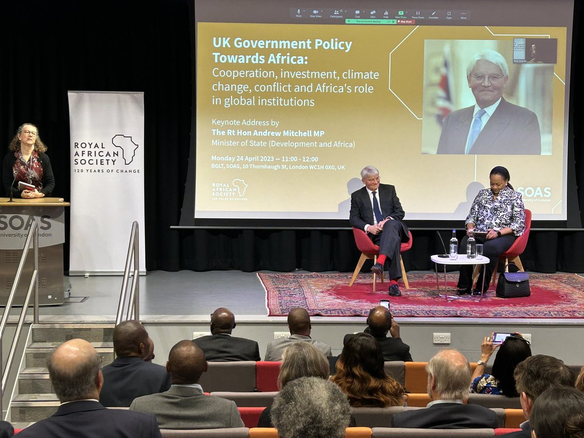 Now with #RAS at #SOAS our chair Arunma Oteh quizzes Andrew Mitchell on UK role in Africa. Difficult times but committed to partnership with and investment in Africa. Busy day.