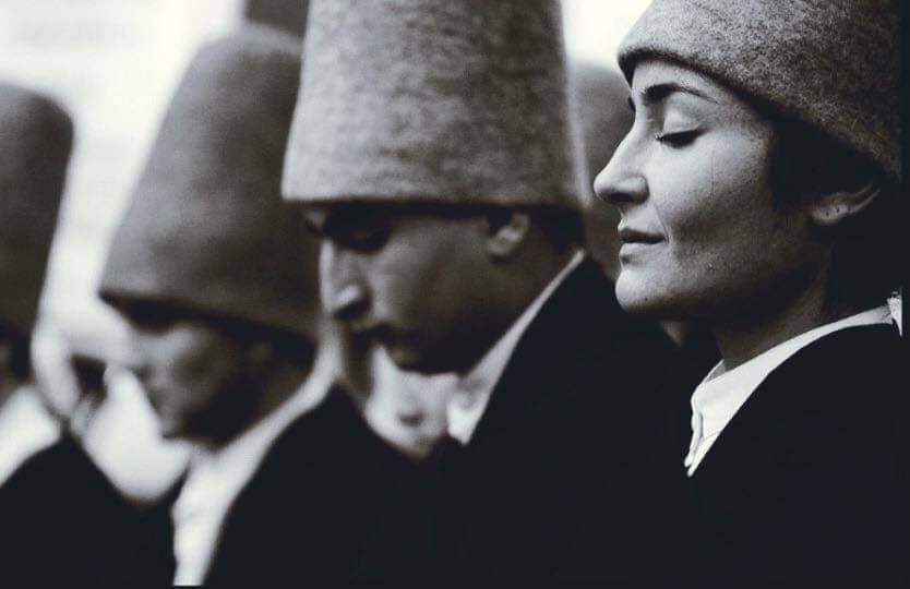 وقال الرب : "أحبوا أعداءكم"، فأطعته و أحببت ذاتي.

#جبران_خليل_جبران