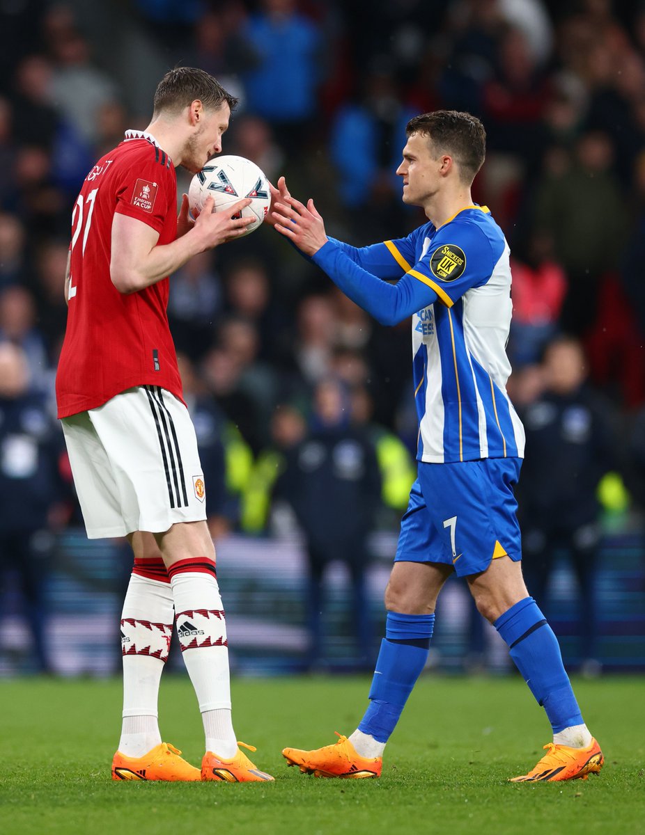 MUFCScoop's tweet image. Wout Weghorst on his moment of kidology with Solly March: “I already said to do it before we started, to some of our guys but nobody did it. I scored, saw the ball and tried to get a few advantages to maybe help us win it.” #MUFC