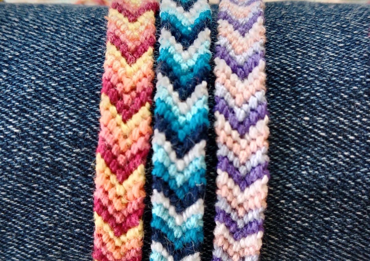 Et voici le dernier arrivé, toujours ce modèle Harmony que j'❤️ tant, aux tendres couleurs pastels rose/violet.

#braceletanouer #bracelet #braceletbresilien  #braceletdamitie #iledere #faitmain  #tissage #artisanat  #artisanatfrancais