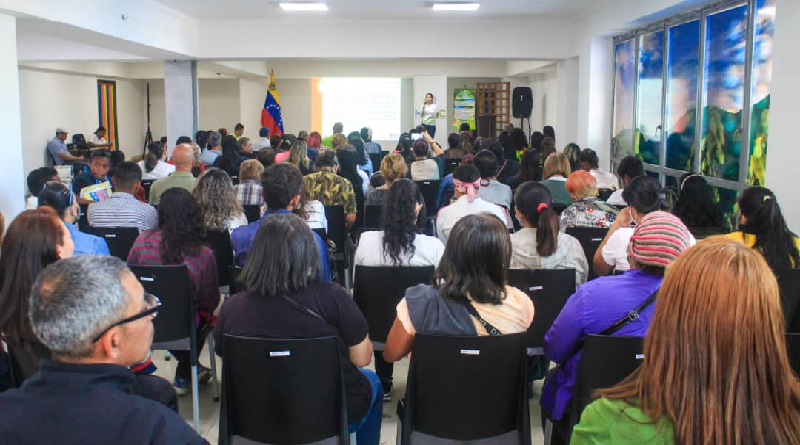 VTVcanal8's tweet photo. Conversatorio: La historia del libro y los avances en Venezuela se realizará en Mérida

#ALBAEsNuestramerica

https://t.co/bXu4H8cPm5 https://t.co/rlUd9VCH76