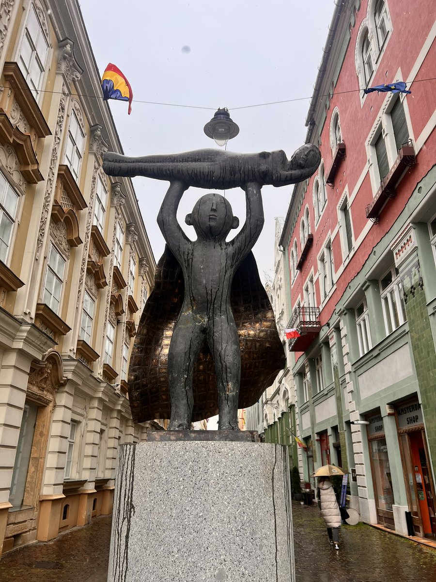 Chris Tomlinson tweet media