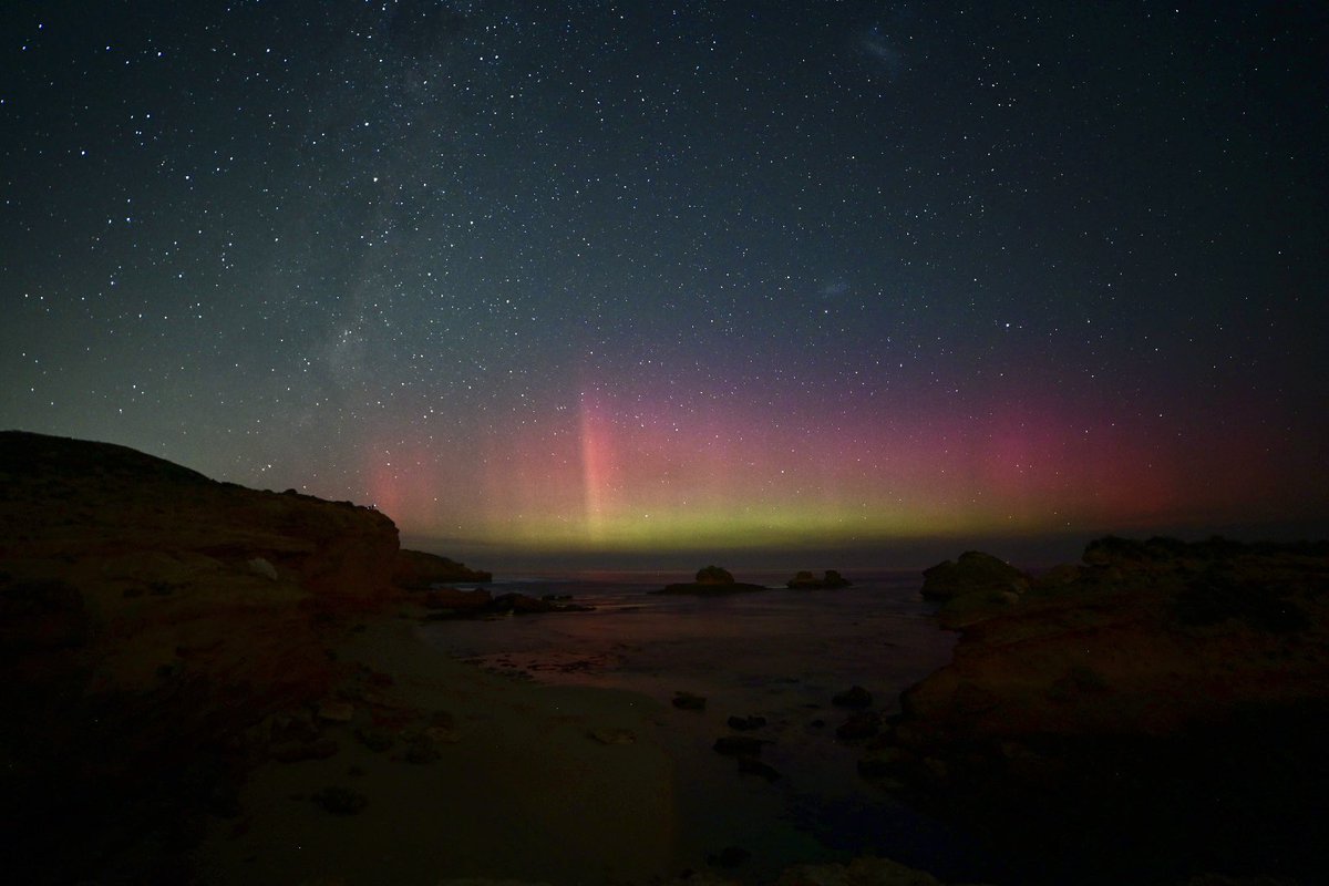 No filter here, just loving the night sky #AuroraAustralis