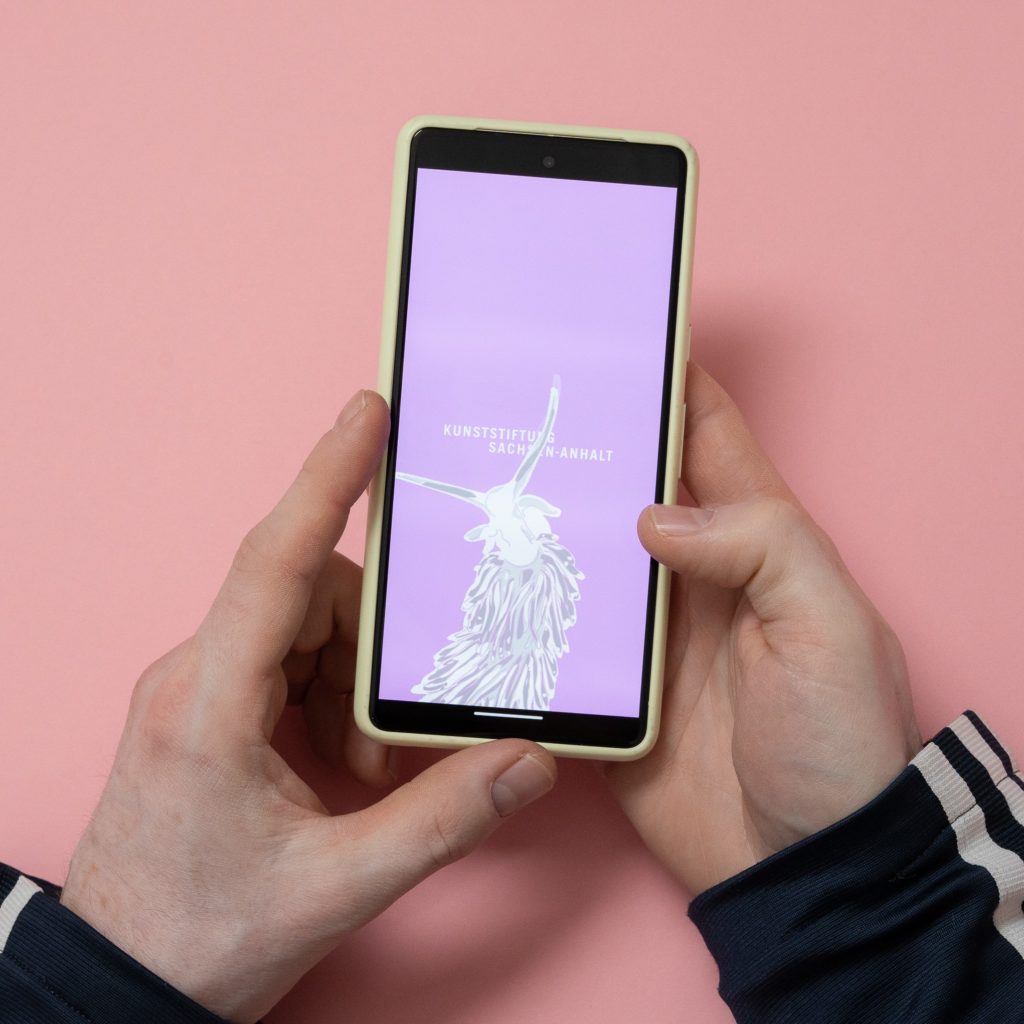 kreative_ideen's tweet photo. Die @Kunststiftung bietet seit neustem die App “KS Art”an. Darin werden die künstlerischen Werke der Stipendiatinnen und Stipendiaten sowie nationale und internationale Arbeiten vorgestellt.  

📸: Kunststiftung

#SachsenAnhalt #SaxonyAnhalt #moderndenken #Kreativwirtschaft https://t.co/mkugIzfRJF