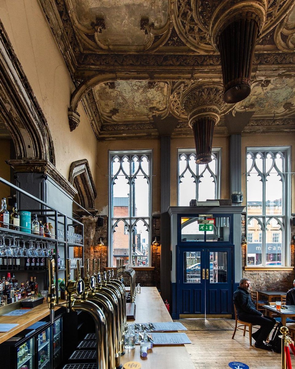 1and2Express's tweet photo. A mere stone's throw from One and Two Express, The Crown and Kettle has been in Ancoats for centuries, with the original roof from the 1800s still in place. It's a truly remarkable place for an afterwork drink  🍺
📷 @eatmcr https://t.co/vsmCyWXFjT