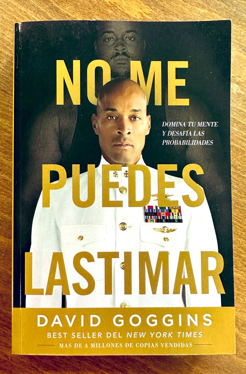chibas's tweet photo. Pocos libros te enseñan a dominar la mente y desafiar las probabilidades, este es uno de ellos.

Este libro 📕 es del hombre vivo más duro del planeta, tiene una capacidad mental y física imparable.

𝐍𝐎 𝐌𝐄 𝐏𝐔𝐄𝐃𝐄𝐒 𝐋𝐀𝐒𝐓𝐈𝐌𝐀𝐑

Autor: David Goggins

Su infancia fue una pesadilla, pobreza, prejuicios, depresión, sobrepeso, malos tratos… 

Pero todo quedó en pasado cuando decidió cambiar su vida, para ello escogió tres pilares autodisciplina, fortaleza metal y trabajo duro.

Hablamos del único hombre que ha completado el duro entrenamiento SEAL del ejército de los EE.UU 

También de controlador aéreo táctico de la fuerza aérea.

Sus propios records los rompe cada año. 

En su libro hay mucho contenido de valor, por eso dejo estas enseñanzas que puedo resumir para nosotros:

𝐄𝐱𝐜𝐮𝐬𝐚𝐬, 𝐞𝐬𝐜𝐮𝐬𝐚𝐬 , 𝐞𝐬𝐜𝐮𝐬𝐚𝐬...

La mayoría de lo que no hacemos lo adornamos con excusas.

✨ Haz inventario de tus excusas.

La mejor manera de hacer correcciones de tu mentalidad es tomar notas de ellas.

Descubre cómo piensas.

𝐄𝐧 𝐥𝐚 𝐳𝐨𝐧𝐚 𝐝𝐞 𝐥𝐚 𝐭𝐫𝐚𝐧𝐪𝐮𝐢𝐥𝐢𝐝𝐚𝐝 𝐍𝐎 𝐨𝐜𝐮𝐫𝐫𝐞𝐧 𝐥𝐚𝐬 𝐜𝐨𝐬𝐚𝐬.

✨ Salir de tu zona de comodidad.

Detrás de cada pereza hay éxito.

Aunque la odies haz la tarea!

𝐏𝐨𝐧𝐥𝐨 𝐞𝐧 𝐭𝐮 𝐦𝐞𝐧𝐭𝐞.

✨ Visualización mental.

Imaginarte, verte logrando algo que realmente quieres.

Hacer que la mente pueda concebirlo antes de alcanzarlo.

𝐍𝐨 𝐭𝐞 𝐝𝐢𝐠𝐚𝐬 𝐧𝐮𝐧𝐜𝐚 𝐪𝐮𝐞 𝐧𝐨 𝐩𝐮𝐞𝐝𝐞𝐬.

✨ Calla la voz.

Las limitaciones son una mentira.

Justo cuando llegue la voz que dice que no se puede, sigue un poco más, hay recompensa.

Goggins le llama la regla del 40%

𝐓𝐫𝐚𝐛𝐚𝐣𝐚 𝐞𝐧 𝐬𝐢𝐥𝐞𝐧𝐜𝐢𝐨, 𝐝𝐞𝐦𝐮𝐞𝐬𝐭𝐫𝐚 𝐞𝐧 𝐩𝐮𝐛𝐥𝐢𝐜𝐨.

✨ Saca tu ego bueno.

Demuéstrale a las personas que estaban equivocadas.

Si no tienes “enemigos” inventa uno imaginario.

𝐋𝐨𝐬 𝐟𝐫𝐚𝐜𝐚𝐬𝐨𝐬 𝐬𝐨𝐧 𝐥𝐞𝐜𝐜𝐢𝐨𝐧𝐞𝐬, 𝐍𝐎 𝐝𝐞𝐫𝐫𝐨𝐭𝐚𝐬.

✨ Aprenda de sus fracasos.

A veces las cosas no salen como esperas.

Anota que salió mal.

Aprende a gestionar lo que sale mal.

𝐁𝐮𝐬𝐜𝐚 𝐭𝐮 𝐭𝐫𝐢𝐛𝐮 𝐝𝐞 𝐩𝐞𝐫𝐬𝐨𝐧𝐚𝐬 𝐜𝐨𝐧 𝐦𝐢𝐬𝐦𝐨𝐬 𝐨𝐛𝐣𝐞𝐭𝐮𝐯𝐨𝐬.

✨ Mantente raro.

Ser poco común, rodéate de personas con tus intereses.

La fricción entre todos saca lo mejor de cada uno del grupo.

✨ 𝐑𝐞𝐬𝐮𝐦𝐞𝐧 𝐝𝐞 𝐥𝐞𝐜𝐜𝐢𝐨𝐧𝐞𝐬:

𝟏. 𝐈𝐧𝐯𝐞𝐧𝐭𝐚𝐫𝐢𝐨 𝐝𝐞 𝐞𝐱𝐜𝐮𝐬𝐚𝐬.

𝟐. 𝐕𝐢𝐬𝐮𝐚𝐥𝐢𝐳𝐚 𝐭𝐮𝐬 𝐦𝐞𝐭𝐚𝐬.

𝟑. 𝐃𝐞𝐣𝐚 𝐥𝐚 𝐳𝐨𝐧𝐚 𝐝𝐞 𝐬𝐞𝐧𝐭𝐢𝐫𝐭𝐞 𝐜𝐨𝐦𝐨𝐝𝐨.

𝟒. 𝐂𝐚𝐥𝐥𝐚 𝐥𝐚 𝐯𝐨𝐳 𝐧𝐞𝐠𝐚𝐭𝐢𝐯𝐚.

𝟓. 𝐒𝐚𝐜𝐚 𝐭𝐮 𝐞𝐠𝐨 𝐛𝐮𝐞𝐧𝐨

𝟔. 𝐆𝐞𝐬𝐭𝐢𝐨𝐧𝐚 𝐭𝐮𝐬 𝐟𝐫𝐚𝐜𝐚𝐬𝐨𝐬.

𝟕. 𝐀𝐜𝐞𝐩𝐭𝐚 𝐬𝐞𝐫 𝐝𝐢𝐟𝐞𝐫𝐞𝐧𝐭𝐞.