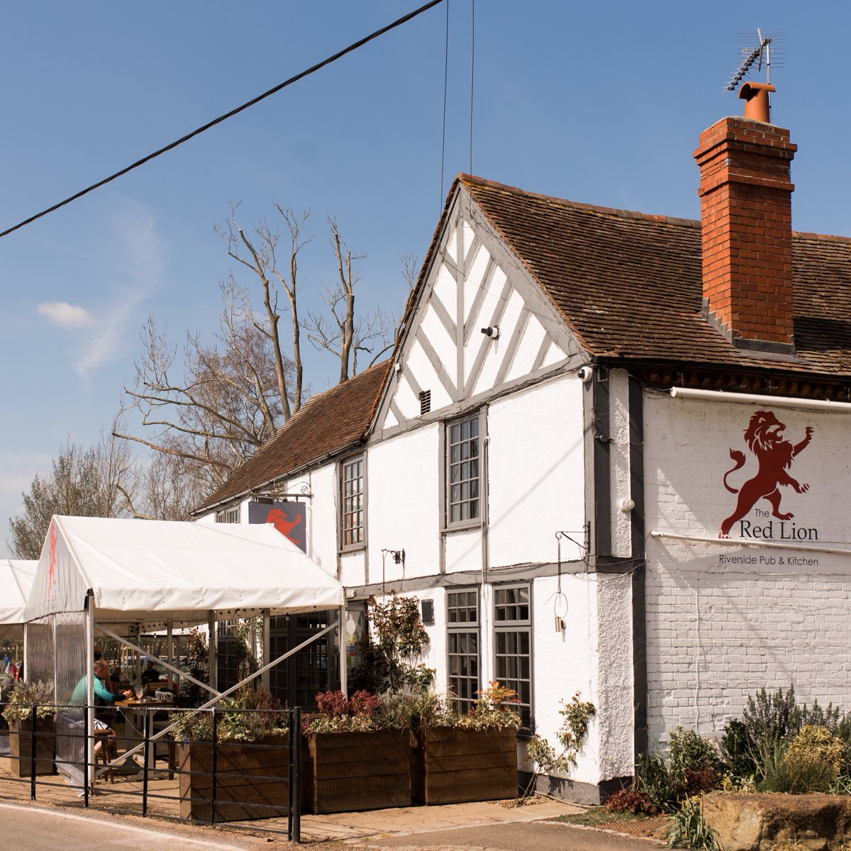 Red Lion Hunningham tweet media