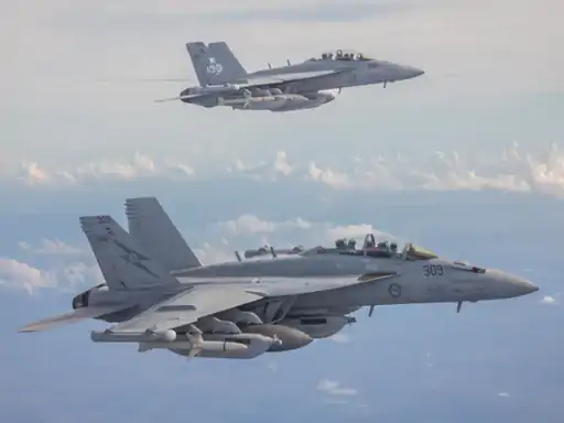 DainikBhaskar's tweet image. चीनी खतरे के बीच ऑस्ट्रेलिया खरीदेगा लंबी रेंज की मिसाइलें: सेकेंड वर्ल्ड वॉर के बाद डिफेंस में सबसे बड़ा बदलाव, सरकार खर्चेगी 98 हजार करोड़
dainik-b.in/HM9KNwGHfzb
#Australia #DefenceStrategy