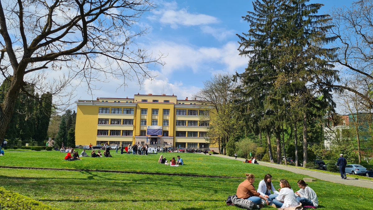 Students break in the campus
