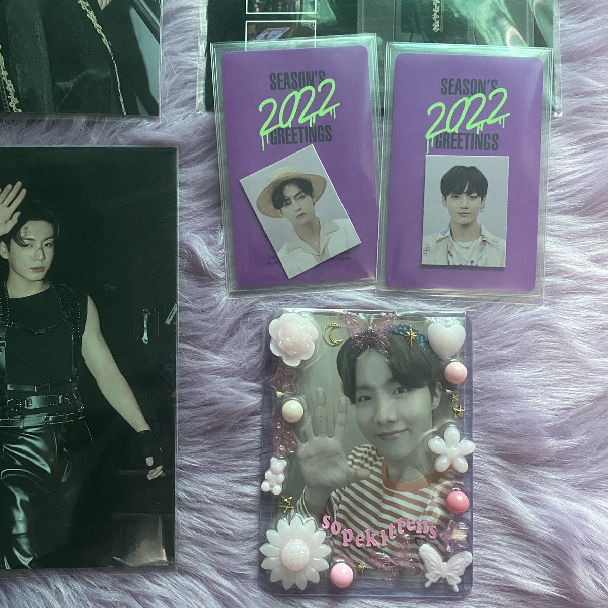 sopekittens's tweet photo. v and jungkook sg22 set
- v paper magnet sealed
- v &amp; jk 4x6, photocard and id

💰 ₱ 500
🗓 dp of 100, dop may 20

- onhand

🚚 ggx via app / sdd 
📍 quezon city

🏷 bts wts lfb ph pc ic taehyung https://t.co/IVS78jJdEV