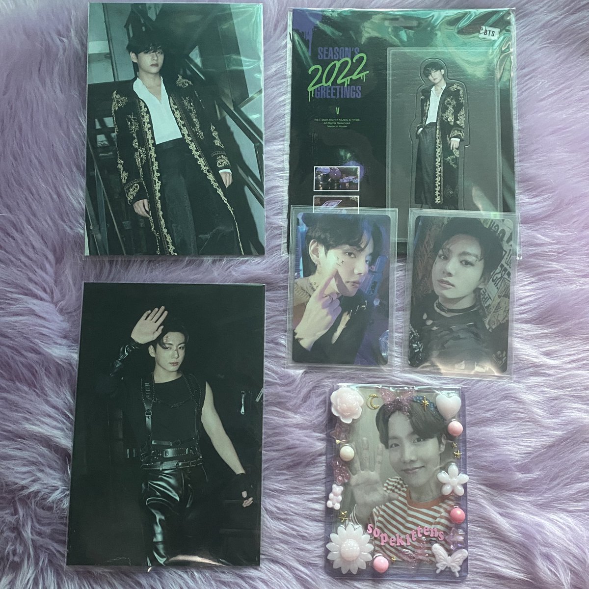 sopekittens's tweet photo. v and jungkook sg22 set
- v paper magnet sealed
- v &amp; jk 4x6, photocard and id

💰 ₱ 500
🗓 dp of 100, dop may 20

- onhand

🚚 ggx via app / sdd 
📍 quezon city

🏷 bts wts lfb ph pc ic taehyung https://t.co/IVS78jJdEV