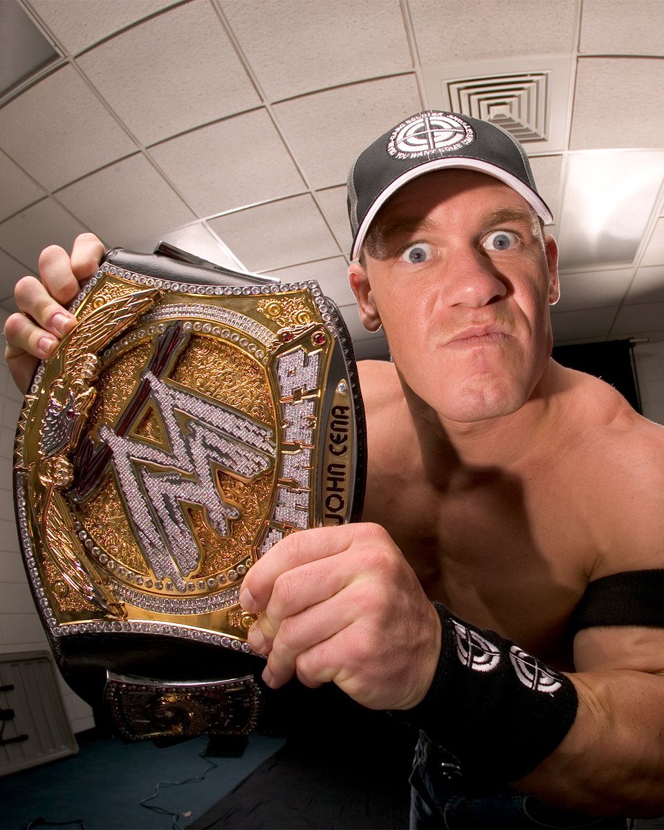 WWEUK's tweet image. A collection of rare and unseen #WWE Championship photos!

A thread ⬇️