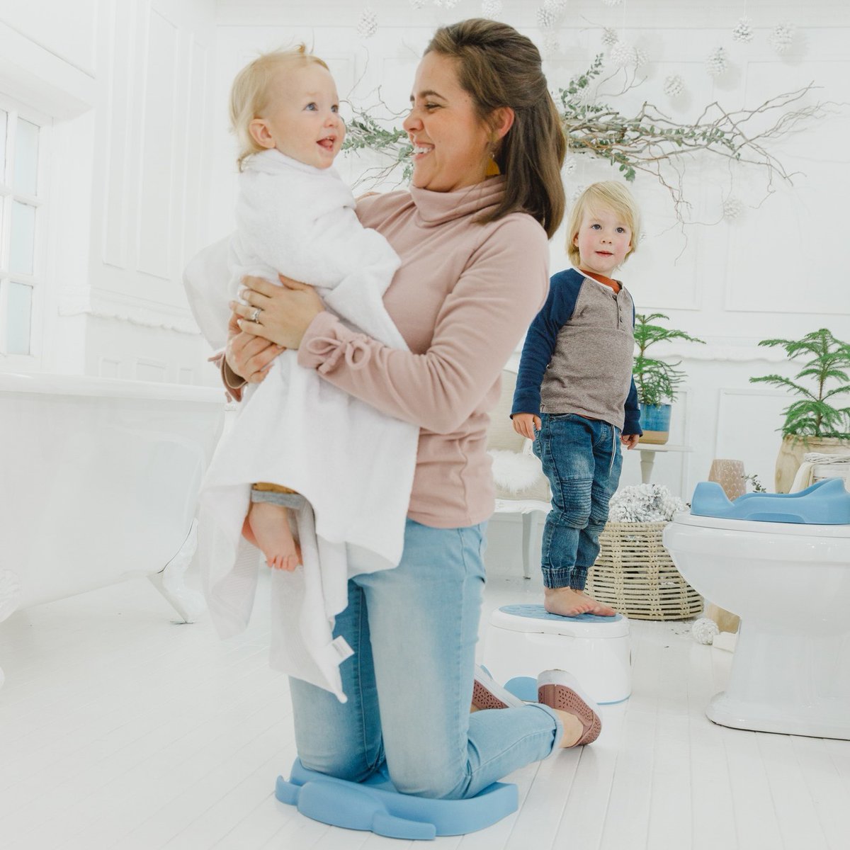 Bumbo_Official's tweet photo. What's your favourite thing about being a mother? #momdaymoment 💜💜💜
#bumbo #bumbofamily #bumbosouthafrica #bumboseat #babyproducts #babyshower #mother #motherhood #momlife #mondaymood https://t.co/zKLnUlv8ck