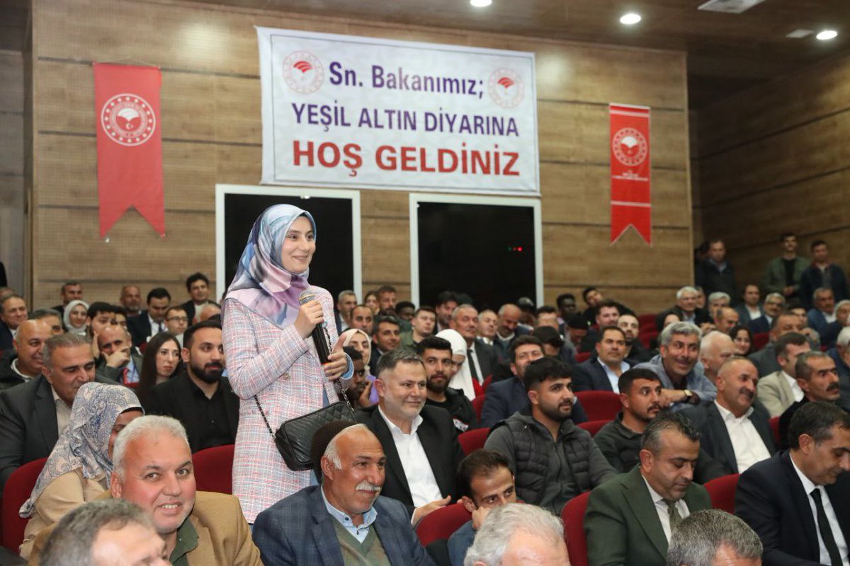 TCTarim's tweet photo. Bakanımız @VahitKirisci, ekonomimize önemli katkılar sağlayan Siirt’te, Tarım Sektörü Temsilcilerimizle bir araya geldi. https://t.co/E0UQjhuTA2