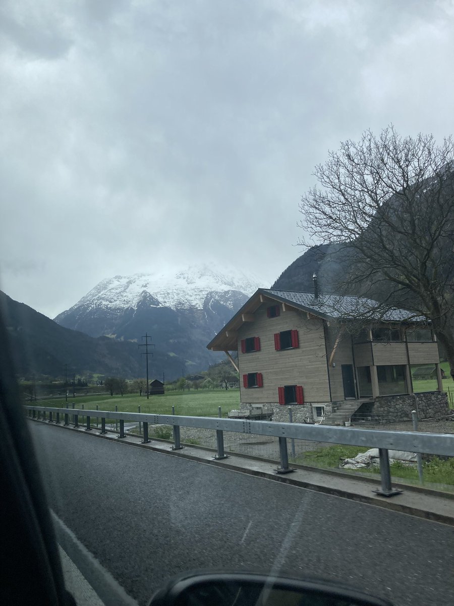 ProRealTrader's tweet image. Wat zou z’n huisje kosten in 🇨🇭?