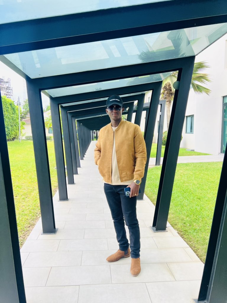 KojoForex's tweet photo. Forex Trading is the greatest escape route for an unemployed graduate. If you put your all into it, you become unemployable 👊🏽🔥 https://t.co/pagconMSd0