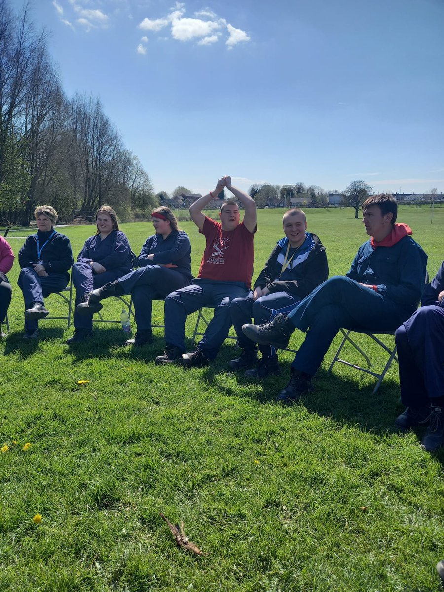 southstaffs's tweet photo. Our Supported to Learn groups from #Rodbaston &amp; #Cannock joined together again in Hednesford Park @TFOHP to take part in @DementiaFriends training! Learners received dementia friend badges and decorated the park with ‘forget me not’ flowers, the symbol of the @alzheimerssoc 😊🌺 https://t.co/4HjoCgtLGM