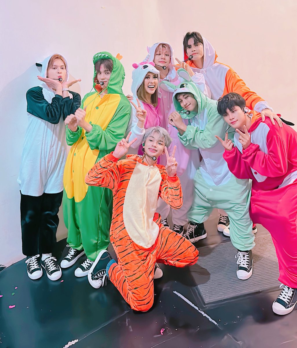 Fave outfit from last Saturday’s sold-out #HORI7ONFirstFanmeeting at the New Frontier Theater! 🦄

This is for you, #ANCHOR fandom! Enjoy, Anchors! ⚓️

🐉 Vinci
😻 Kim
🐶 Kyler
🐼 Reyster
🦊 Winston
🐯 Jeromy
🐰 Marcus

<a href="/HORI7ONofficial/">HORI7ONofficial</a> <a href="/HORI7ON_twt/">HORI7ON member</a>

FULL: instagram.com/p/CrapsApPX0L/…