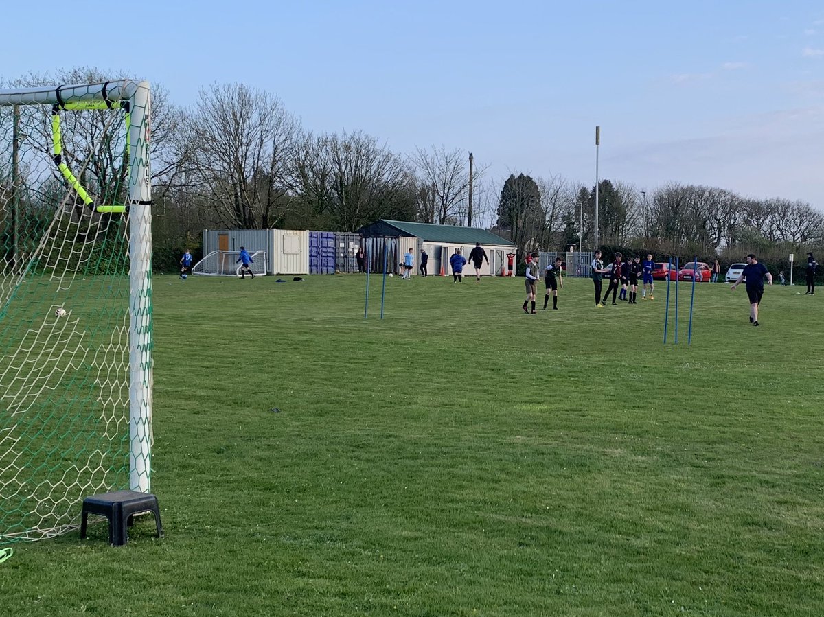 InterPlymYFC's tweet photo. Our home 🏡

Last Wednesday at Roborough saw training for the U13s, U12s and U9s, while the U12Gs played a friendly vs a Plymouth Parkway side
#UpTheInter https://t.co/7een8EYDGh