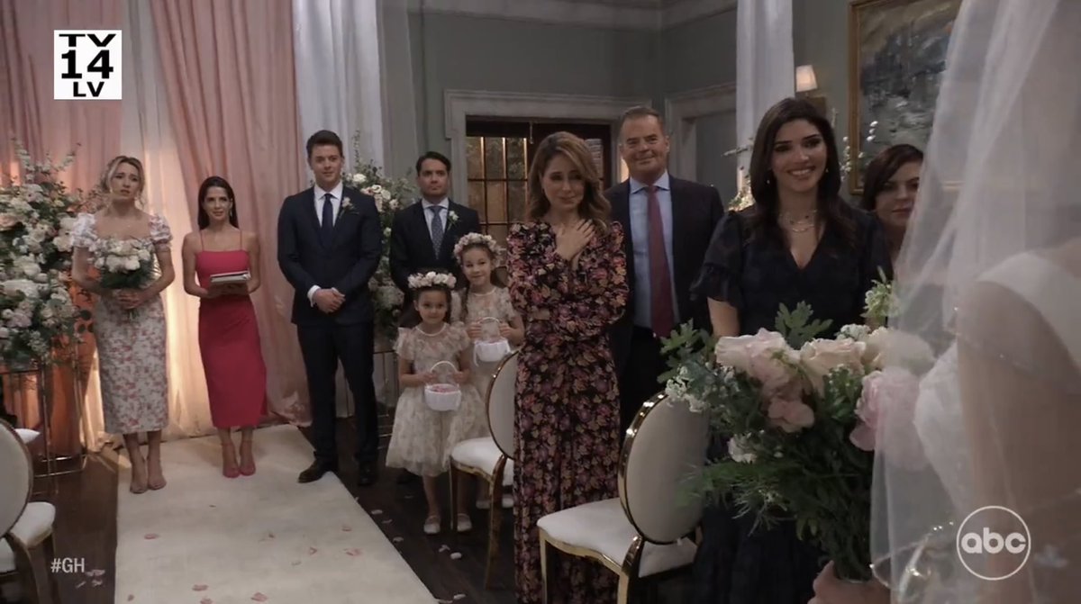 My girl looks STUNNING! And I guess she got invited to this wedding after all… being the officiant and all! 🙃😆😂 

#SamMcCall #GH 🩷