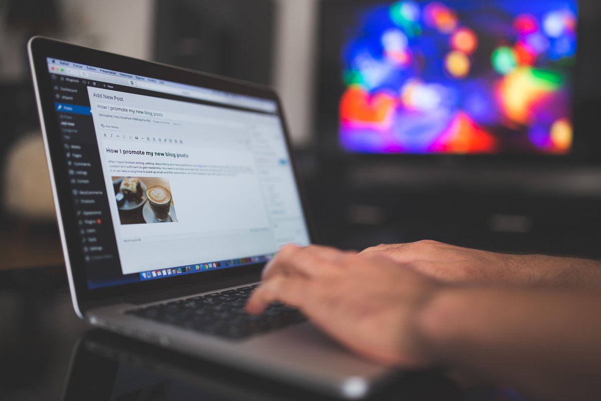 Netzwoche's tweet image. Bedrohungsakteure nutzen das veraltete #Wordpress-Plugin Eval PHP aus. Damit injizieren sie #Schadcode und platzieren Hintertüren auf Websites. Die Codes sind nur schwer erkennbar. dlvr.it/Sn054K