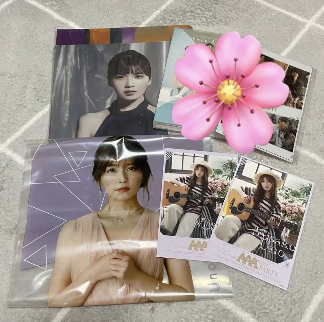 aaayuri0527's tweet photo. AAA 宇野実彩子　グッズ譲渡

引っ越しを機に、グッズを整理中です！
大切���してくれる方に
お譲りできればと思います😊

【譲】画像のもの全て
【求】100円(梱包材料)+送料

詳しいことはDMでお伝えしますので、気軽にお声がけください！

#AAAグッズ交換 #宇野実彩子グッズ 
#UNOMISAKO https://t.co/5S4VSecDvR