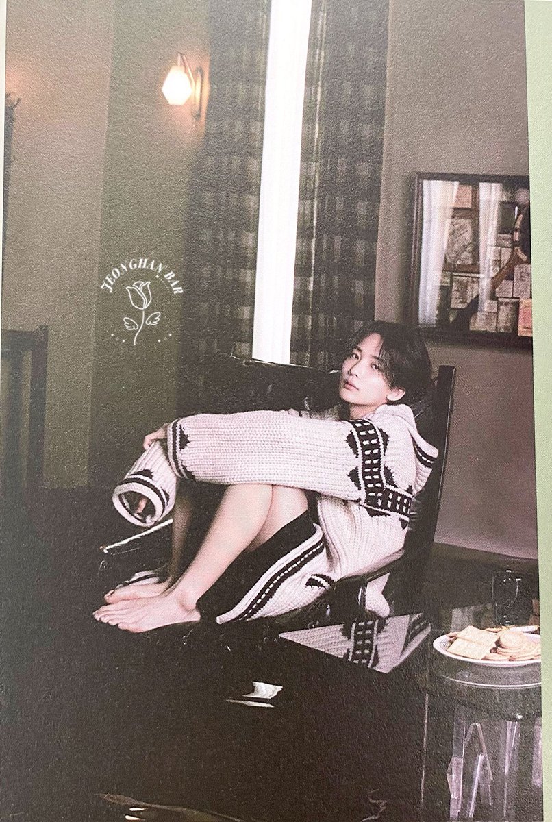 우리집에가자..
비록 더 좁고.. 슈퍼싱글침대 하나뿐이고.. 과자도없고.. 예쁜조명도없고.. 커다란의자도업지만..
아니다.. 그냥 거기 있어라