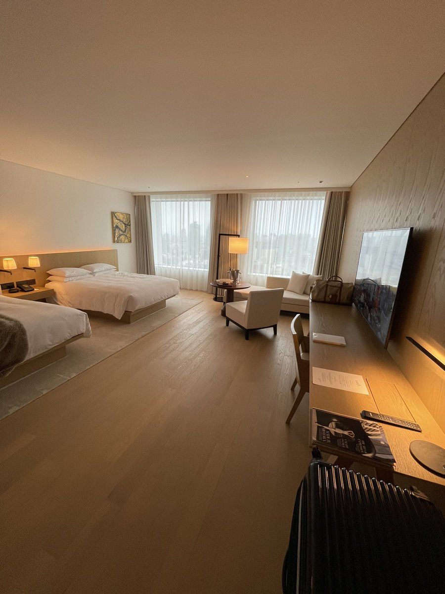 dantyou_tsune's tweet image. 家族月１旅行🚗
今月は都内@虎ノ門
#東京エディション虎ノ門
#月１家族旅行