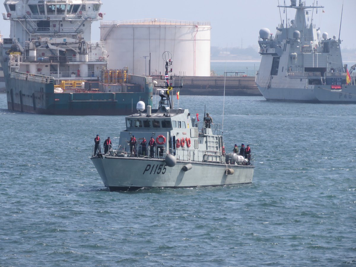 MarinhaPT's tweet photo. Navios da Marinha navegam rumo a Bissau - https://t.co/VZqu92rd9A 

#marinhaportuguesa #missão #maraberto #nrpsetubal #nrpcentauro https://t.co/WSOyyd0JNh