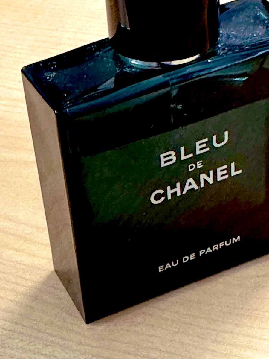 alessiodanieli's tweet photo. The person.                          The perfume. https://t.co/Kfgt3FnPja