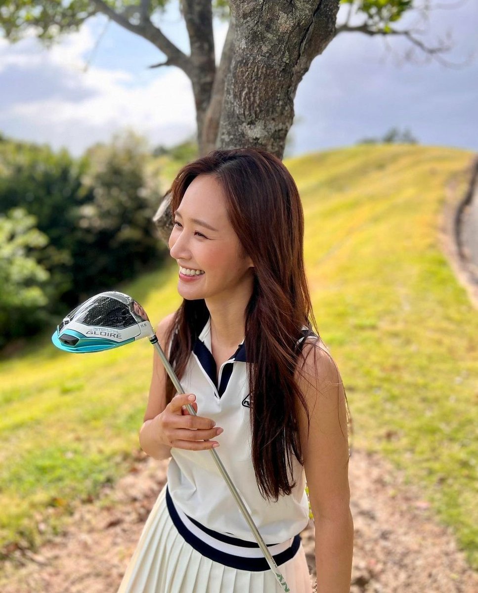 OWNSTHESKY's tweet photo. ㅤㅤ
ㅤㅤ
Anaknya tennis, Mommynya golf. ⛳ 

ㅤㅤㅤㅤㅤㅤ https://t.co/5qvfxI9ewr