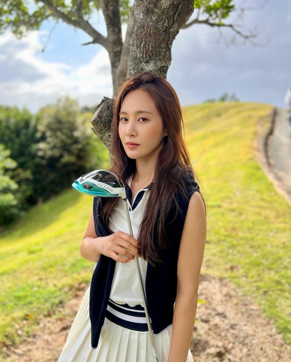 OWNSTHESKY's tweet photo. ㅤㅤ
ㅤㅤ
Anaknya tennis, Mommynya golf. ⛳ 

ㅤㅤㅤㅤㅤㅤ https://t.co/5qvfxI9ewr