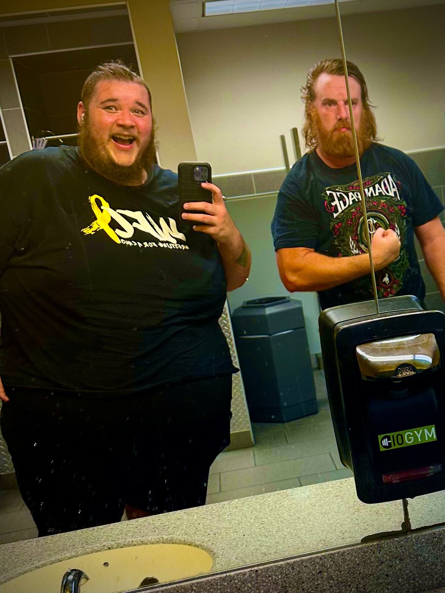 Sam_Stackhouse's tweet image. The boys back at it!!! #samstackhouse #prowrestling #fitness #gym #redjames @JoshuaRedJames