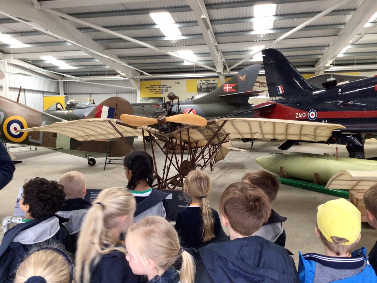 HawthornsLS's tweet photo. Year 1 are having the best time @BrooklandsMuseu today! We have already made our own gliders and seen lots of different types of planes! We are looking forward to going on Concorde later! @HawthornsSchool https://t.co/eSGeGRPa1G
