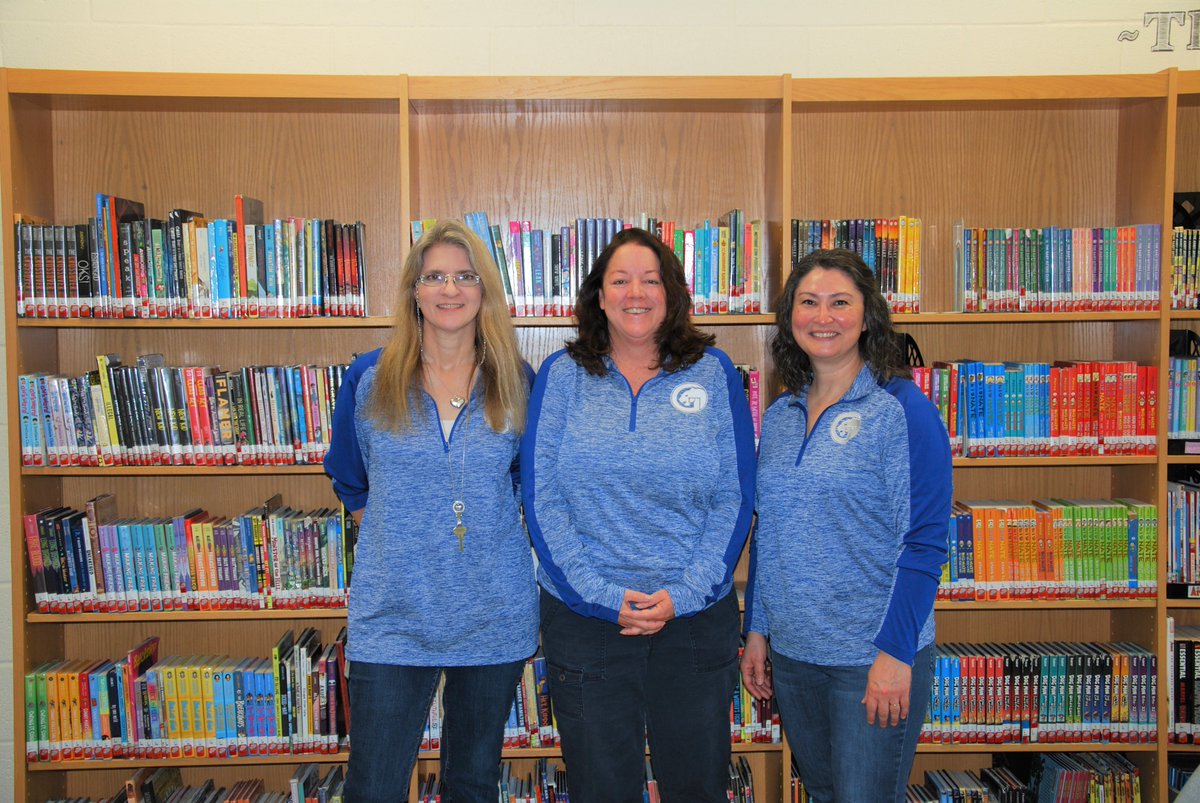 Happy #NationalLibraryWeek to the amazing librarians at Glasgow Middle School! Thank you for all the hard work you do to support students' love of reading and learning. 📚🙌 #LibrariansRock #Onevoice #SchoolLibrariesMatter @fcpsnews @FCPSR2