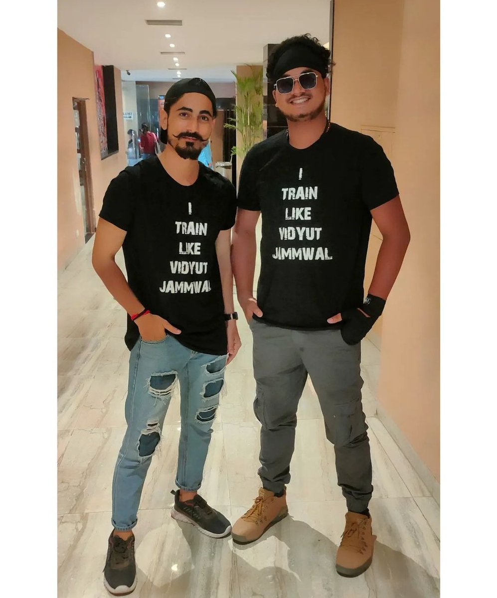 N𝖎𝖙𝖎𝖘𝖍 𝕮𝖍𝖆𝖚𝖍𝖆𝖓, MBA 🚀 tweet media