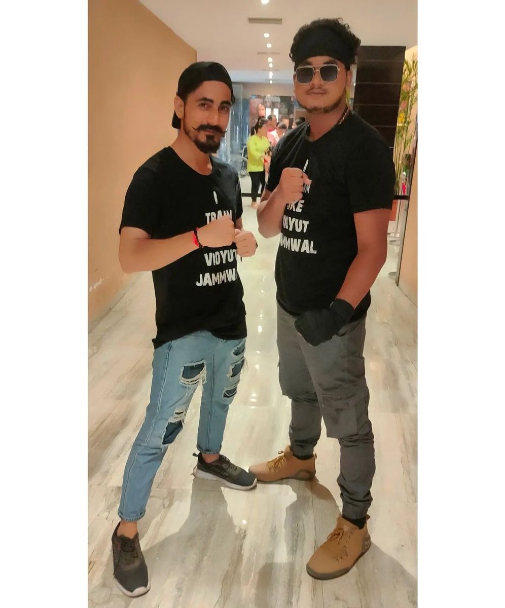 N𝖎𝖙𝖎𝖘𝖍 𝕮𝖍𝖆𝖚𝖍𝖆𝖓, MBA 🚀 tweet media