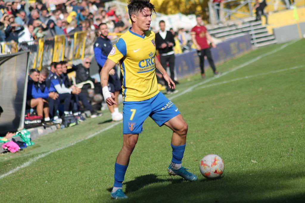 Otra alegría más que nos da otro deportista ciezano. 

En este caso, <a href="/sergiocm94/">Sergio Camacho</a> , que ha conseguido el ascenso a 2º RFEF del fútbol español con el <a href="/Orihuela_CF/">Orihuela C.F.</a> 

Enhorabuena crack 💪