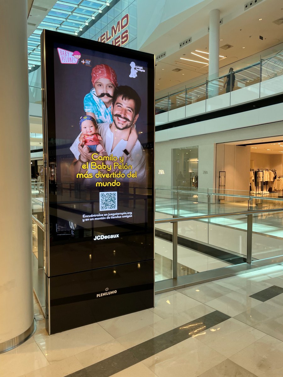 juegaterapia's tweet photo. Si habéis visto el #BabyPelonesJT de @CamiloMusica repartiendo felicidad en los mupis del centro comercial cerca de casa, es gracias a los amigos de @JCDecaux_ES, su cariño y sus ganas de ayudarnos 💙. https://t.co/Y7osKyxutV