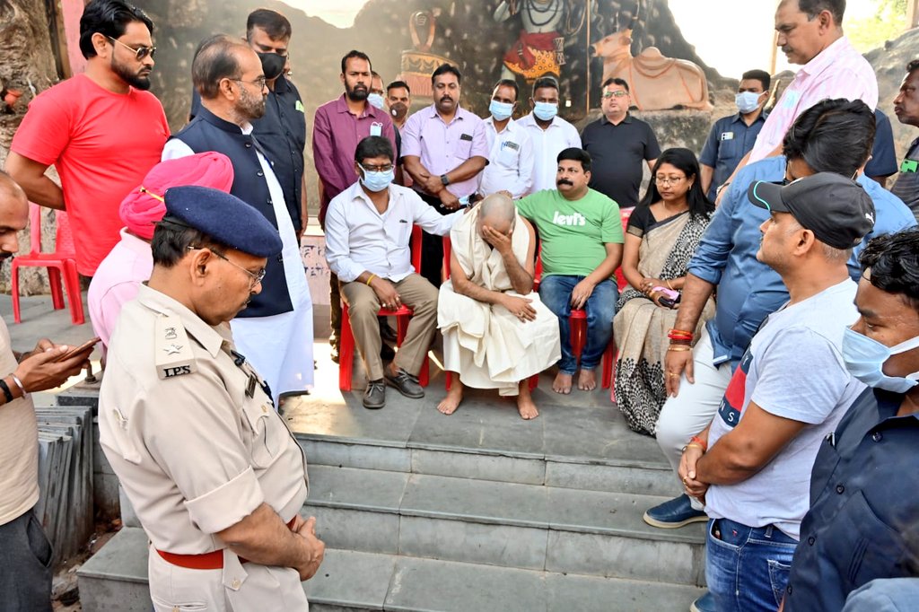 हेमंत सोरेन के प्रेस सलाहकार की मां का निधन, मुख्यमंत्री हुए शामिल-Hemant Soren's press advisor's mother passes away, Chief Minister attends