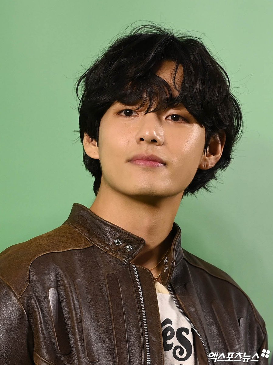 Vantaegi95's tweet image. 📸 | Kmedia

#Jungkook y #Taehyung en la Premiere de la película &quot;Dream&quot; protagonizada por Park Seojoon y IU